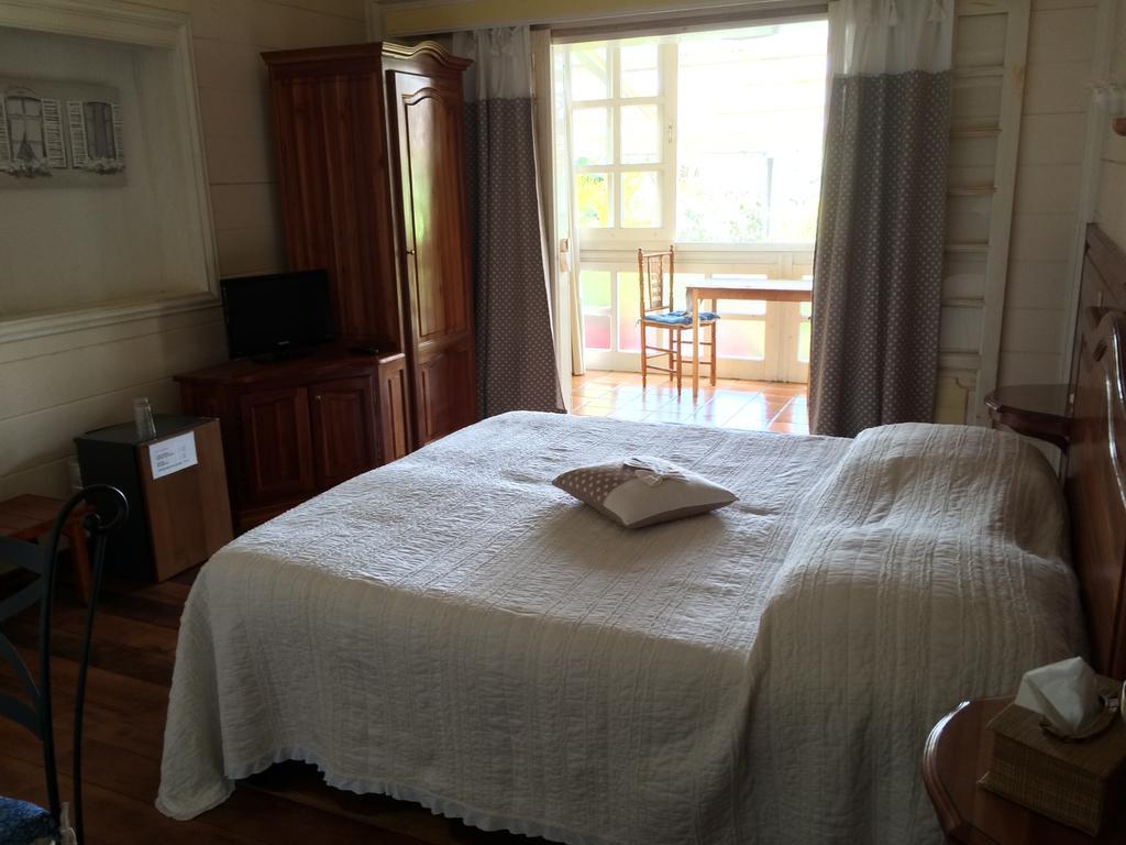 Le Bois Rouge Hotel Cilaos Bilik gambar