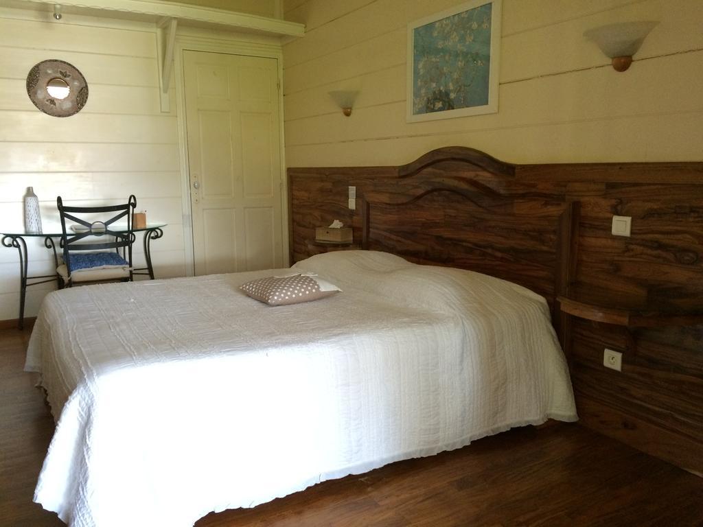 Le Bois Rouge Hotel Cilaos Bilik gambar