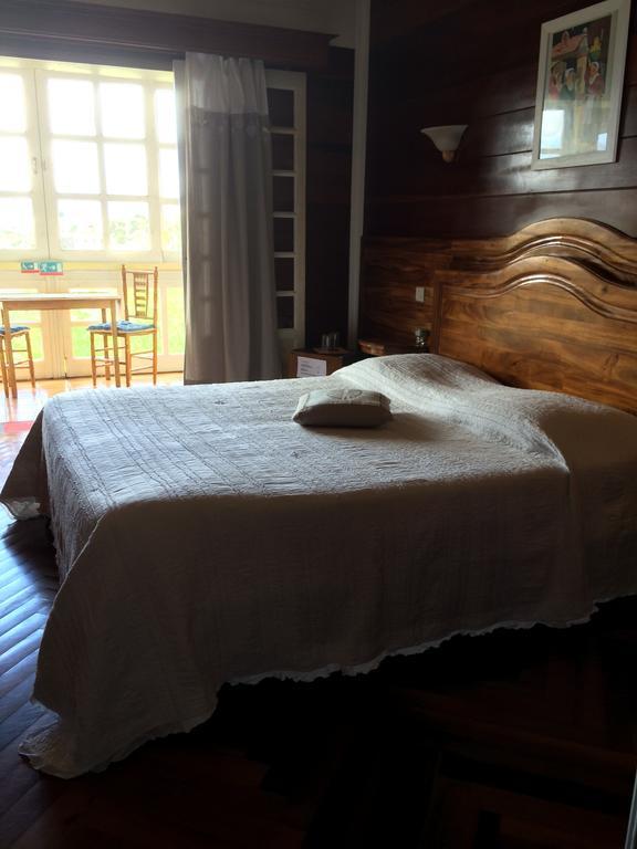 Le Bois Rouge Hotel Cilaos Bilik gambar