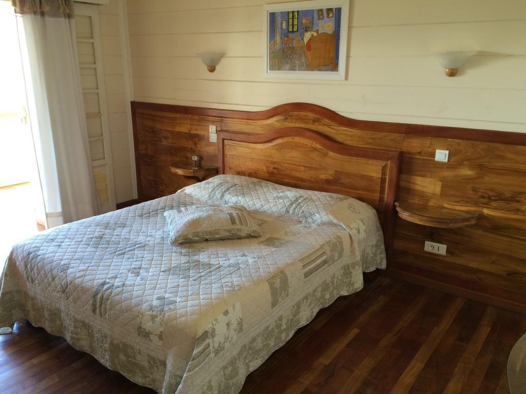 Le Bois Rouge Hotel Cilaos Bilik gambar