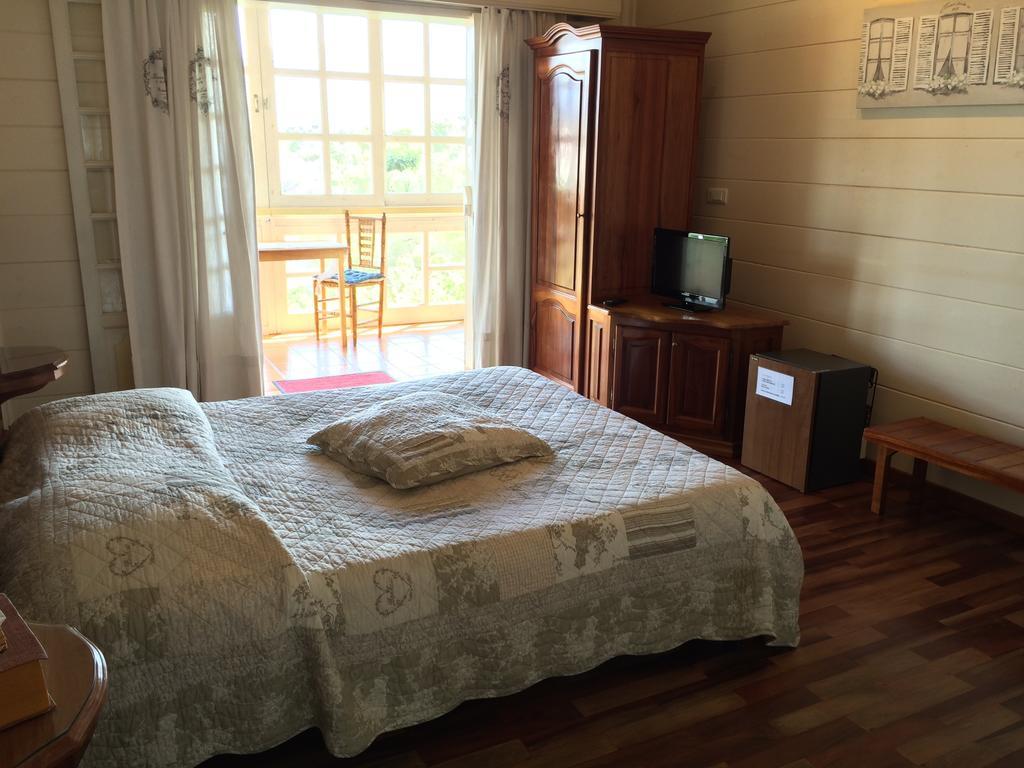 Le Bois Rouge Hotel Cilaos Bilik gambar